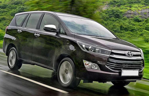 Spacious Toyota Innova Crysta rental in Goa for group sightseeing tours